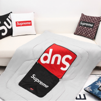 Gối Tựa Lưng Kiêm Chăn Hãng Supreme